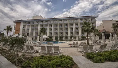 Ramada Hotel & Suites