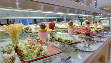 Ramada Hotel & Suites