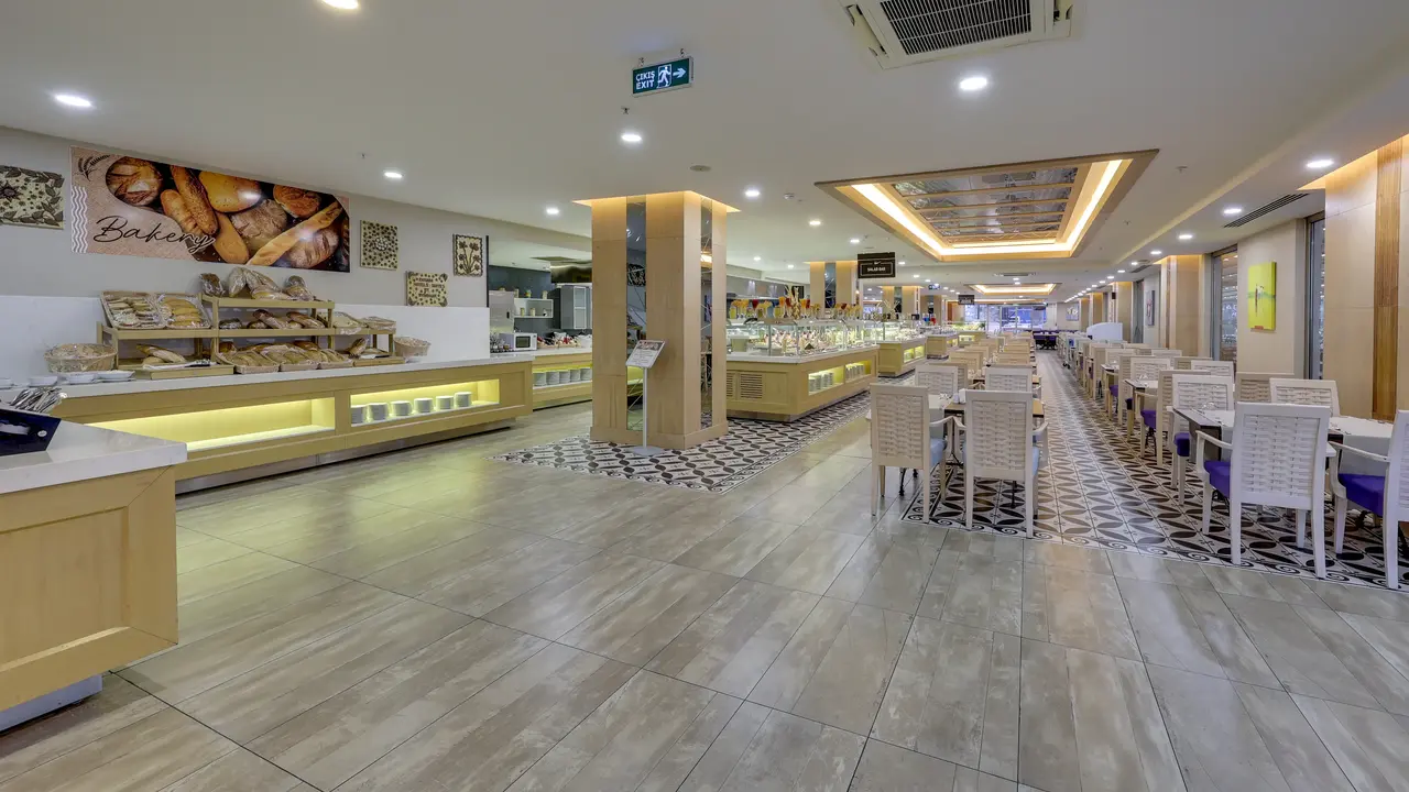 Ramada Hotel & Suites