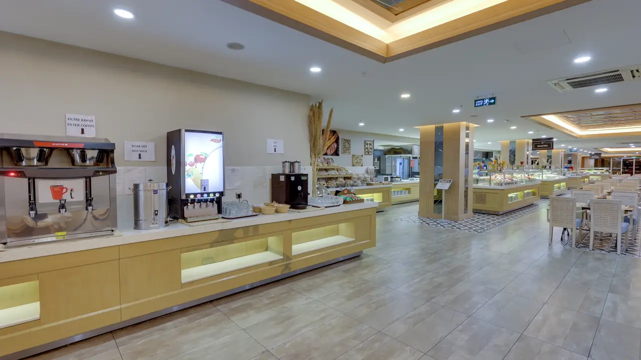 Ramada Hotel & Suites