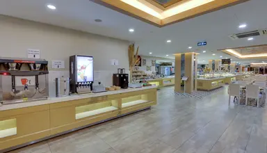 Ramada Hotel & Suites