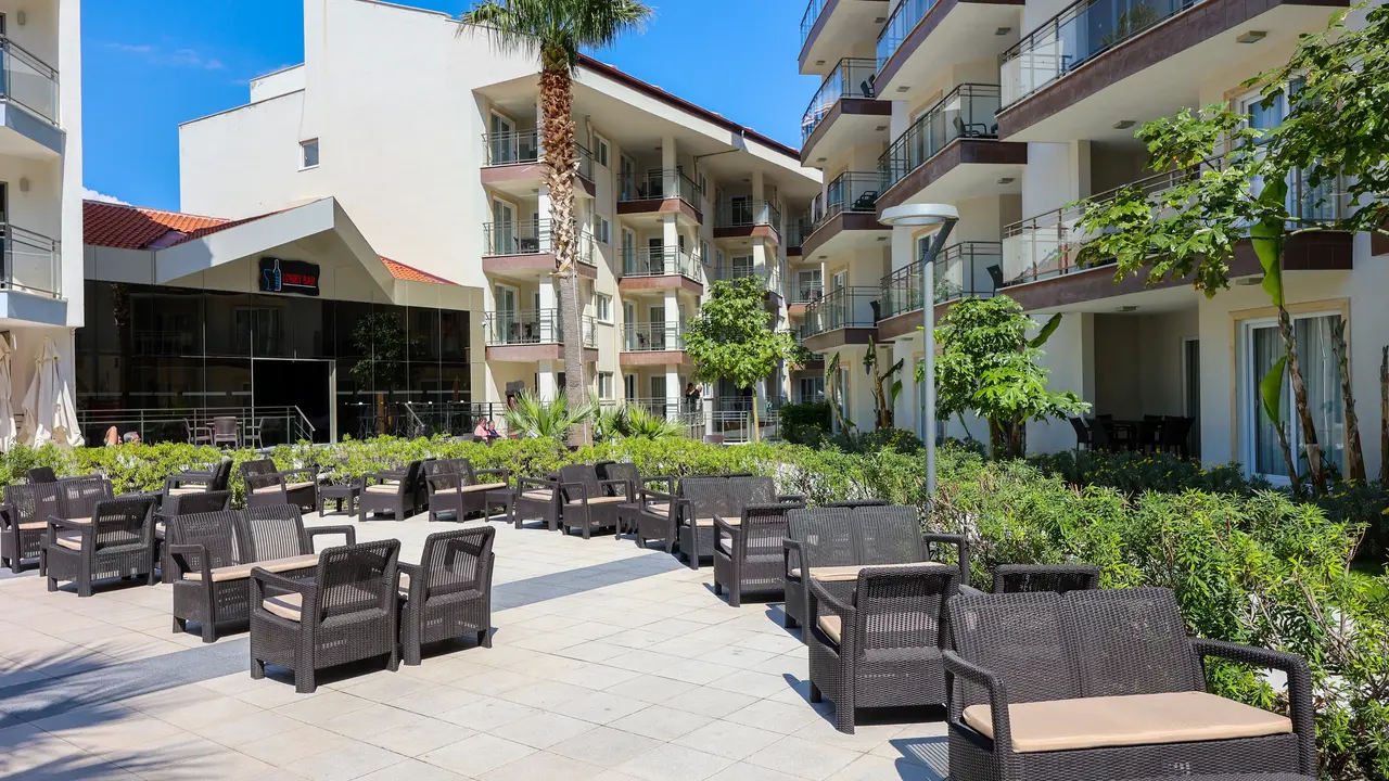 Ramada Hotel & Suites