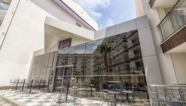 Ramada Hotel & Suites