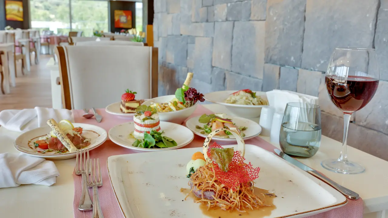 Ramada Hotel & Suites