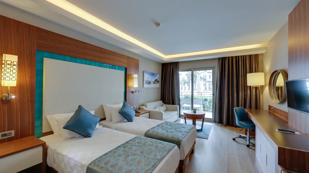 Ramada Hotel & Suites