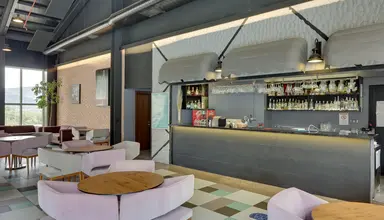 Ramada Hotel & Suites