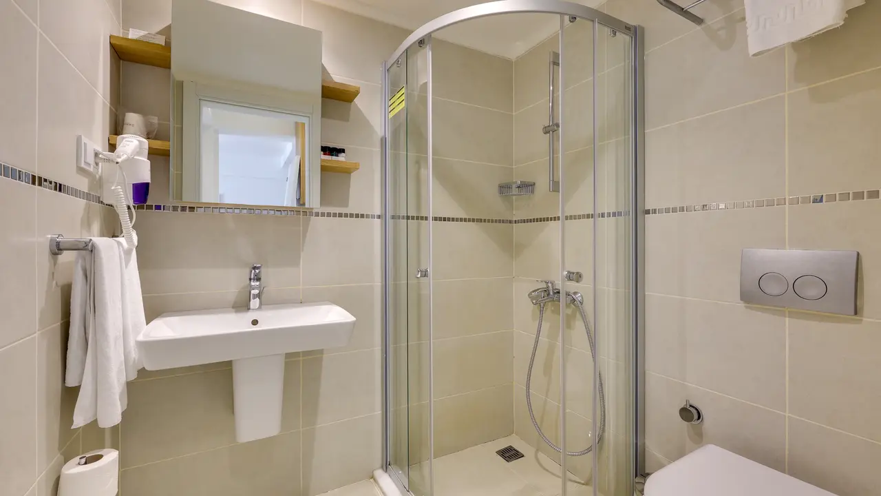 Ramada Hotel & Suites