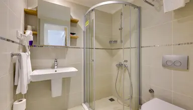 Ramada Hotel & Suites