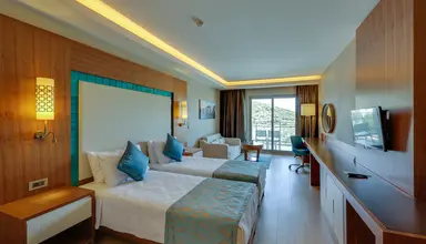 Ramada Hotel & Suites