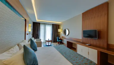 Ramada Hotel & Suites
