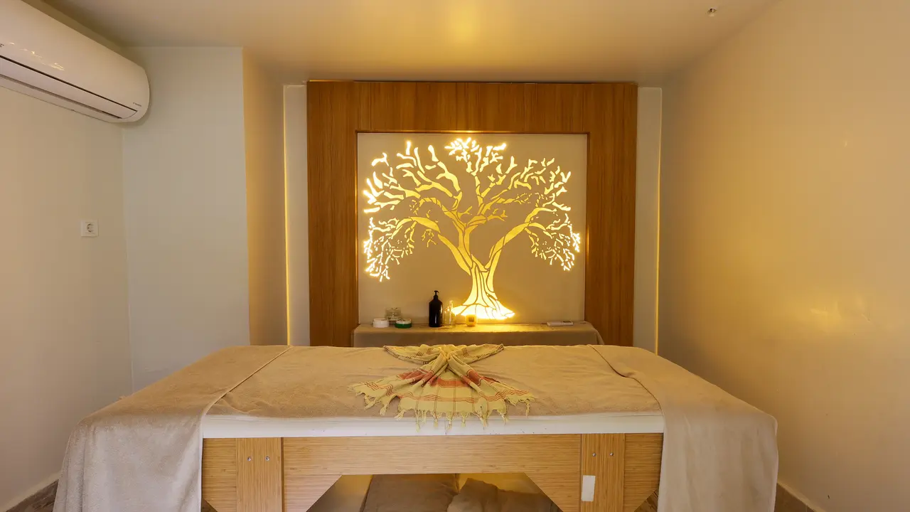 Ramada Hotel & Suites