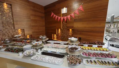 Ramada Hotel & Suites