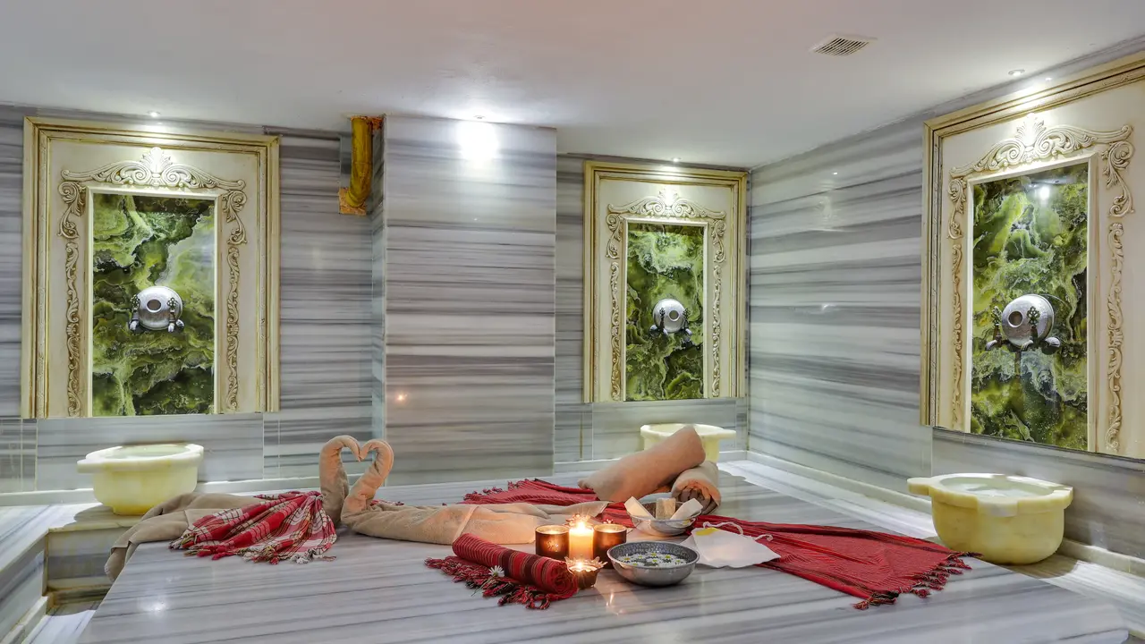 Ramada Hotel & Suites
