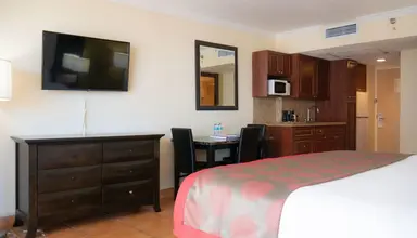 Ramada Plaza by Wyndham Marco Polo Beach Resort