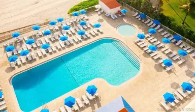 Ramada Plaza by Wyndham Marco Polo Beach Resort