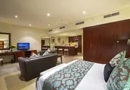 Ramada Plaza Jumeirah Beach