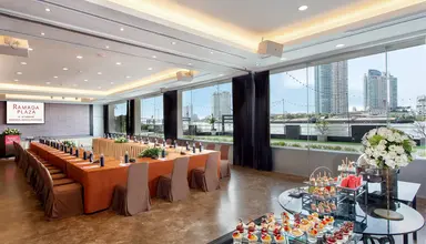 Ramada Plaza Menam Riverside