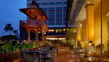 Ramada Plaza Menam Riverside