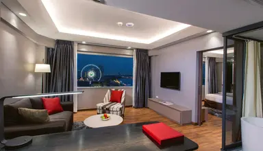 Ramada Plaza Menam Riverside