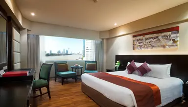 Ramada Plaza Menam Riverside