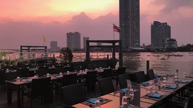 Ramada Plaza Menam Riverside