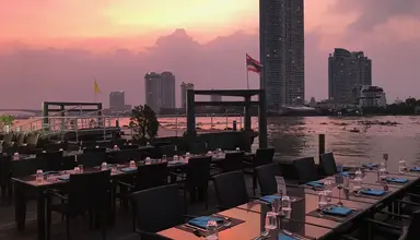 Ramada Plaza Menam Riverside