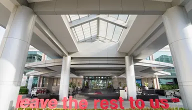 Ramada Plaza Menam Riverside