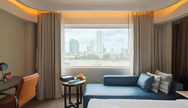 Ramada Plaza Menam Riverside