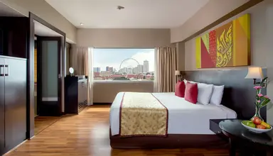 Ramada Plaza Menam Riverside