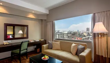 Ramada Plaza Menam Riverside