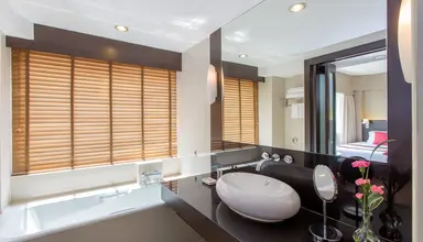 Ramada Plaza Menam Riverside