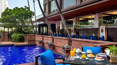 Ramada Plaza Menam Riverside