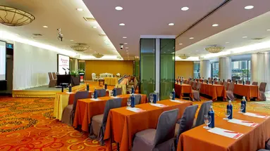 Ramada Plaza Menam Riverside