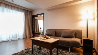 Ramada Plaza Menam Riverside