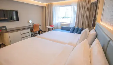 Ramada Plaza Menam Riverside