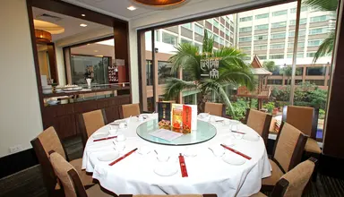 Ramada Plaza Menam Riverside