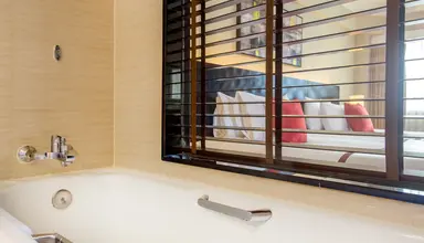 Ramada Plaza Menam Riverside
