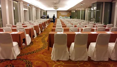 Ramada Plaza Menam Riverside