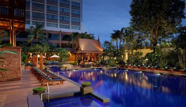 Ramada Plaza Menam Riverside
