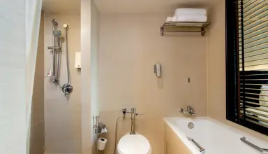 Ramada Plaza Menam Riverside