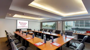 Ramada Plaza Menam Riverside