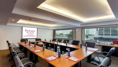 Ramada Plaza Menam Riverside