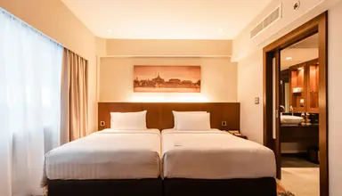 Ramada Plaza Menam Riverside