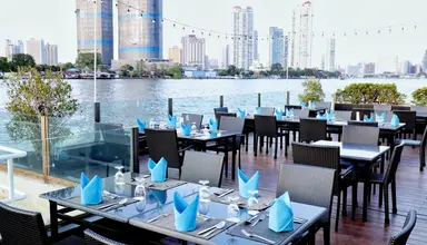 Ramada Plaza Menam Riverside