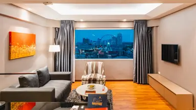Ramada Plaza Menam Riverside