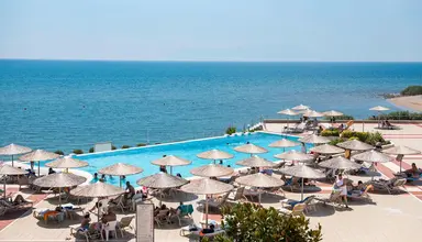 Ramada Plaza Thraki