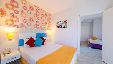 Ramada Resort Side