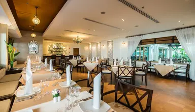 Ravindra Beach Resort & Spa