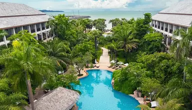 Ravindra Beach Resort & Spa