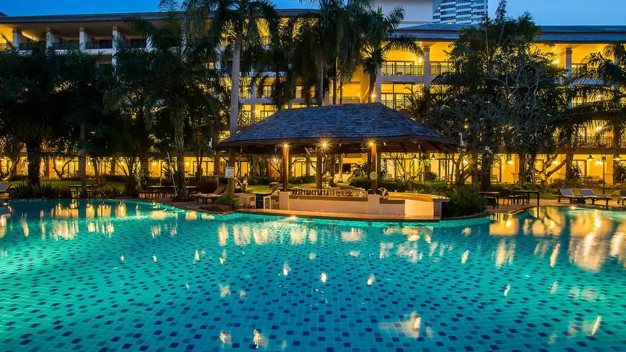 Ravindra Beach Resort & Spa